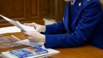 Направлено в суд уголовное дело в отношении водителя автомобиля, проехавшего на запрещающий сигнал светофора и сбившего женщину, переходящую дорогу по пешеходному переходу